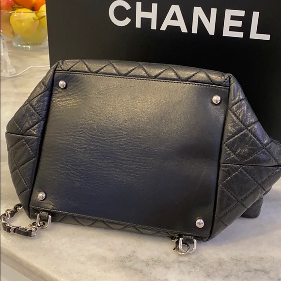SOLD 🔴 Chanel Crinkled Lamb Backpack Black - Picture 10 of 16